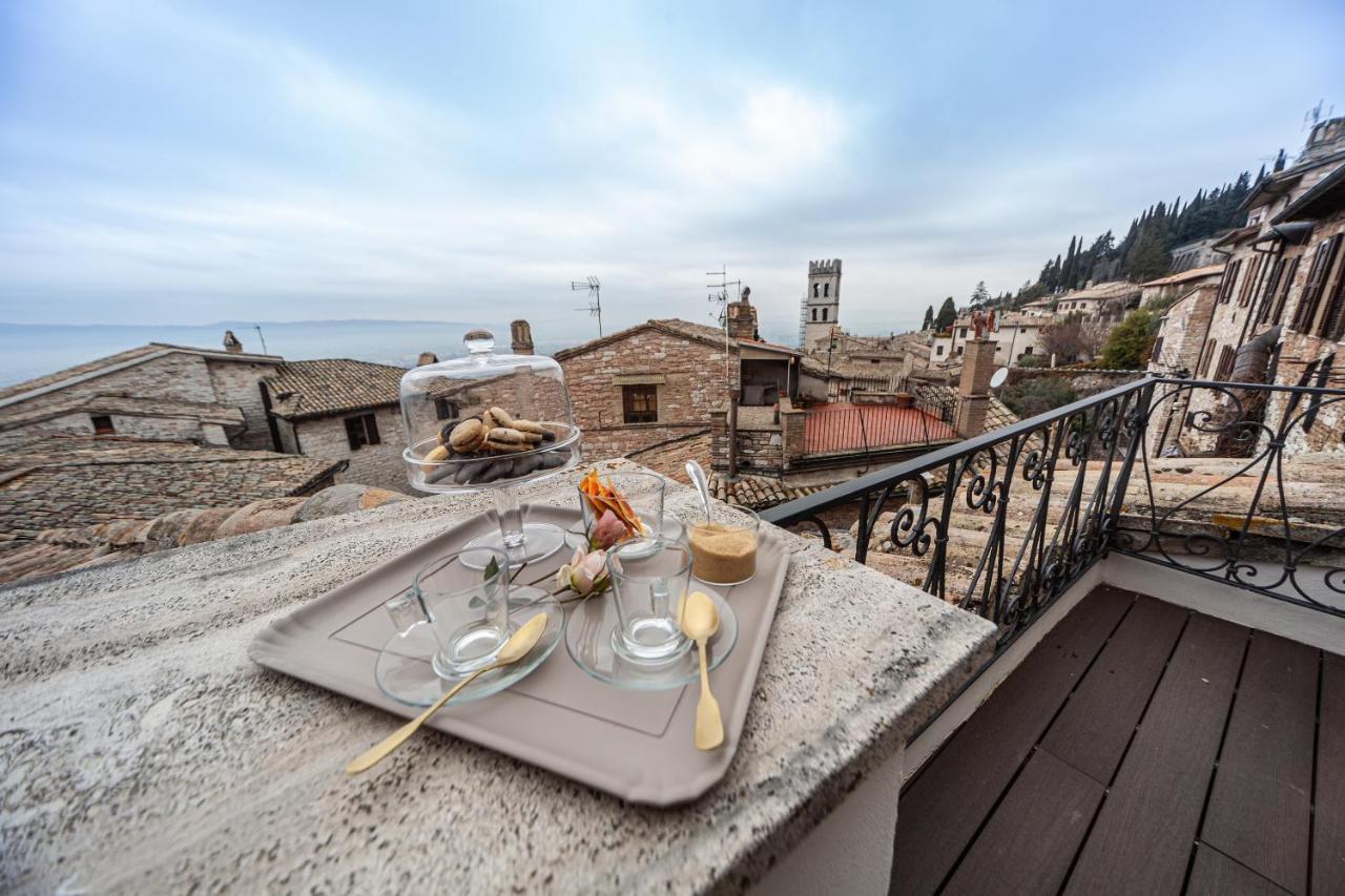Bed and Breakfast Domus Fonte Dei Leoni Asís Exterior foto